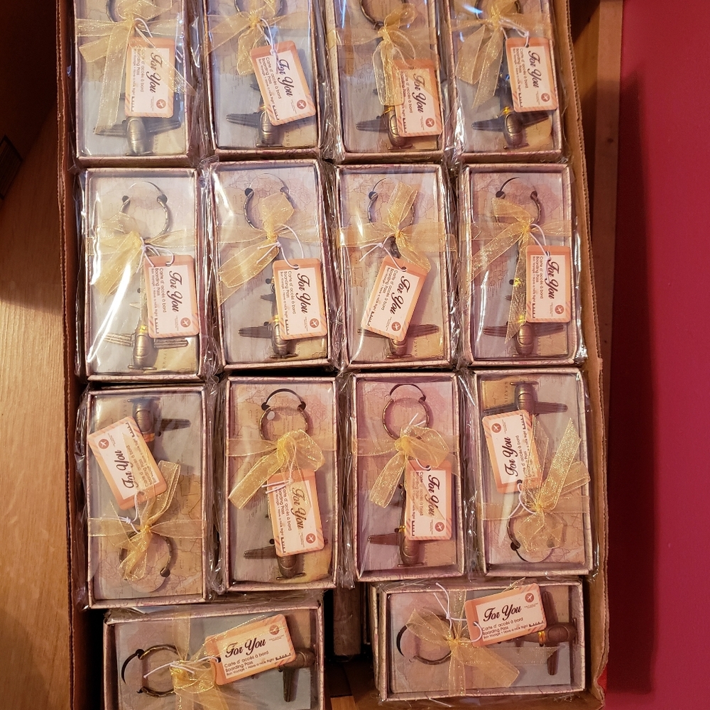50 mini airplane keychains
